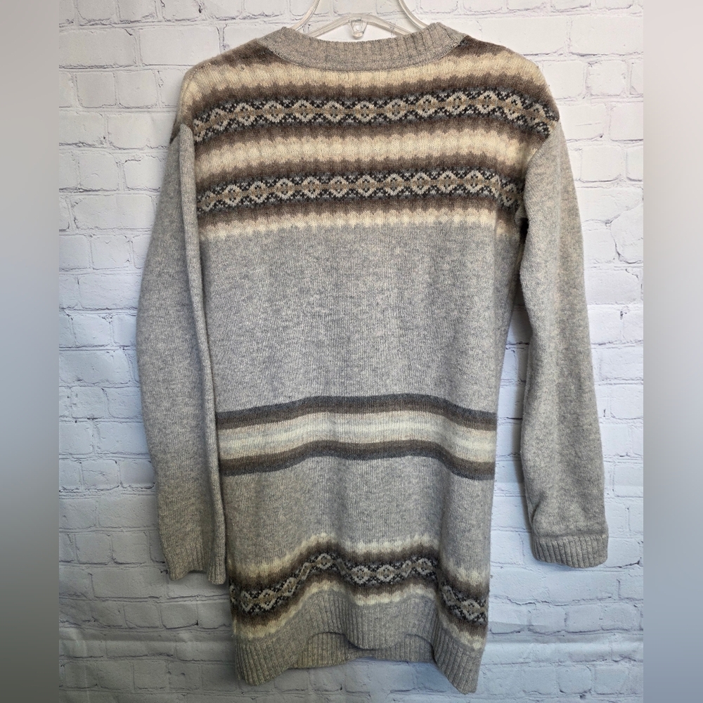 Gap/ Gray Patterned Lambs Wool Cardigan Sweater - image 8